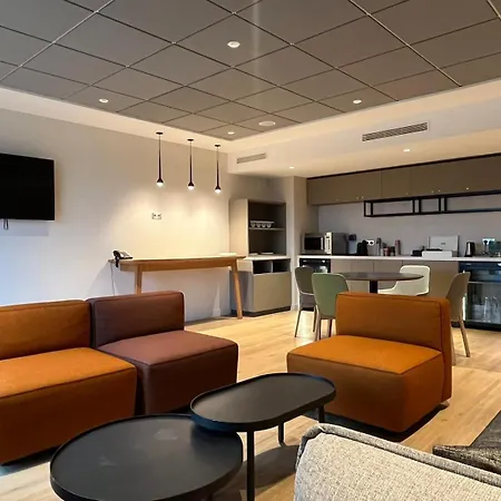 Paris Cdg Airport An Ihg 4*