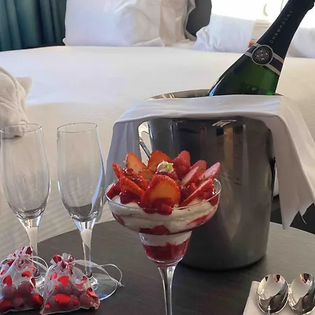 Paris Cdg Airport An Ihg ホテル 4*